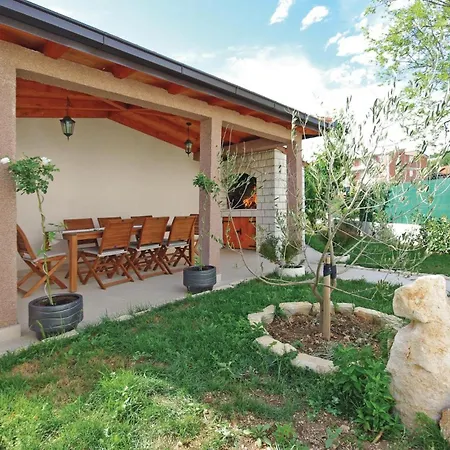Apartment Gorgeous In With Wifi Sestanovac